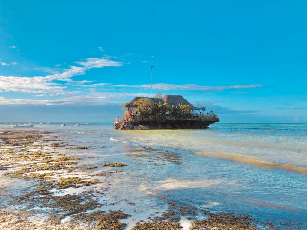 Besök The Rock på Zanzibar